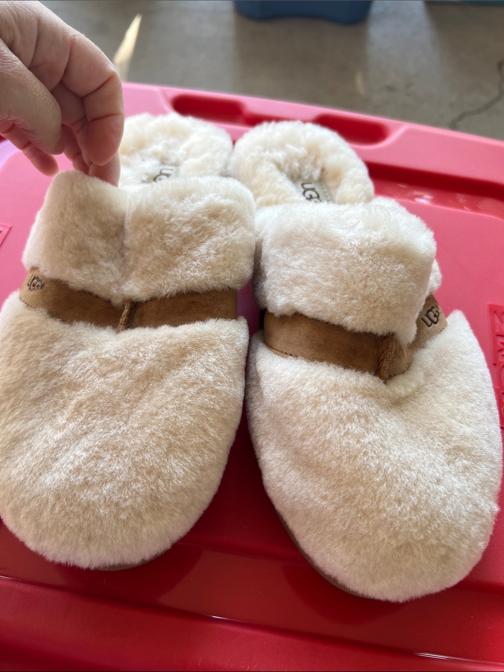 Women’s UGG 8 slippers cream tan - Picture 5 of 6